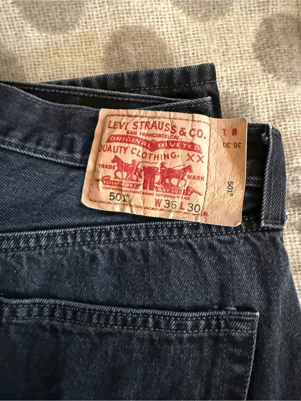 Levi's Men's 501 button fly black Denim Jeans - Classic Straight Fit